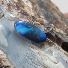 Load image into Gallery viewer, AUTRALIAN BLACK OPAL