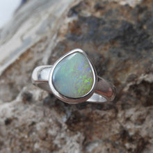 Load image into Gallery viewer, AUSTRALIAN OPAL RING