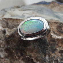 Load image into Gallery viewer, AUSTRALIAN OPAL RING