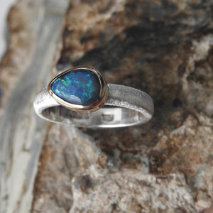 AUSTRALIAN BLACK OPAL RING