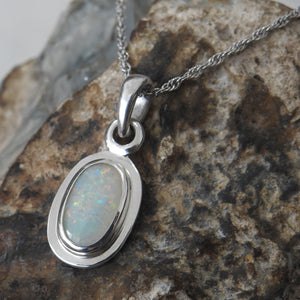 AUSTRALIAN OPAL PENDANT