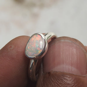 AUSTRALIAN OPAL RING