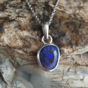 AUSTRALIAN BLACK OPAL PENDANT