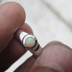 AUSTRALIAN OPAL RING