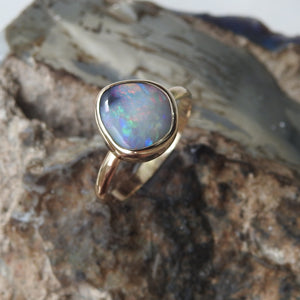 AUSTRALIAN OPAL RING