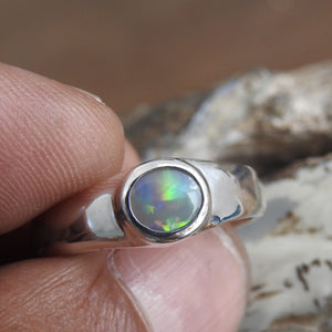 LIGHTNING RIDGE OPAL RING