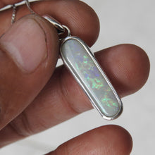 Load image into Gallery viewer, AUSTRALIAN OPAL PENDANT