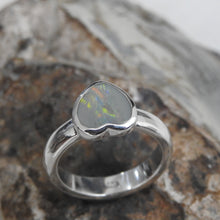 Load image into Gallery viewer, AUSTRALIAN OPAL RING