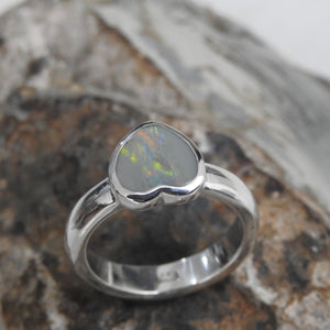 AUSTRALIAN OPAL RING