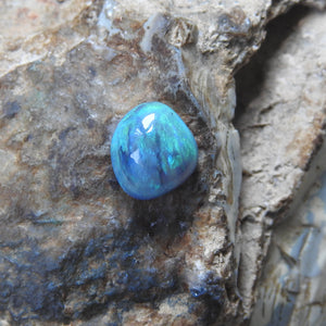 AUSTRALIAN BLACK OPAL