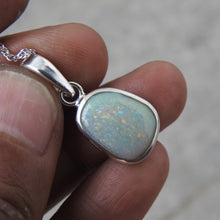 Load image into Gallery viewer, LIGHTNING RIDGE OPAL