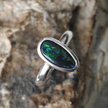 Load image into Gallery viewer, AUSTRALIAN BLACK OPAL RING