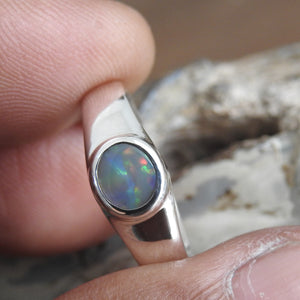 LIGHTNING RIDGE OPAL RING