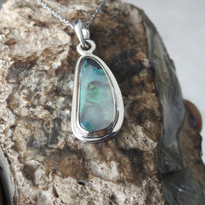 AUSTRALIAN OPAL PENDANT