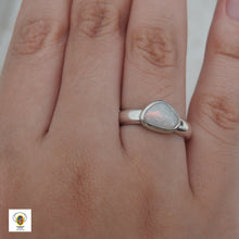 Load image into Gallery viewer, AUSTRALIAN OPAL RING