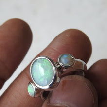 Load image into Gallery viewer, AUSTRALIAN MINTABIE OPAL RING