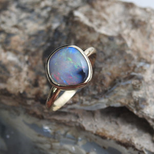 AUSTRALIAN OPAL RING