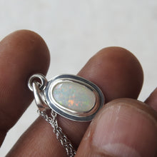 Load image into Gallery viewer, AUSTRALIAN OPAL PENDANT