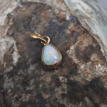 Load image into Gallery viewer, AUSTRALIAN OPAL