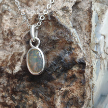 Load image into Gallery viewer, AUSTRALIAN CRYSTAL OPAL