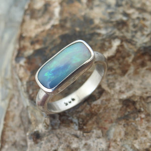 AUSTRALIAN OPAL RING