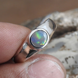 LIGHTNING RIDGE OPAL RING