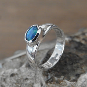 AUSTRALIAN OPAL RING