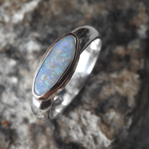 AUSTRALIAN OPAL RING