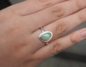 Solid Lightning Ridge Crystal Opal Ring