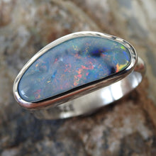 Load image into Gallery viewer, LIGHTNING RIDGE OPAL