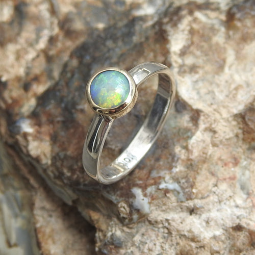 AUSTRALIAN OPAL RING