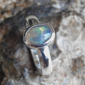 AUSTRALIAN OPAL RING