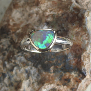 AUSTRALIAN OPAL RING