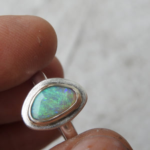 AUSTRALIAN OPAL RING