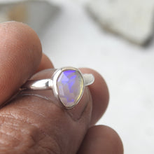 Load image into Gallery viewer, AUSTRALIAN OPAL RING