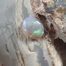 Load image into Gallery viewer, Lightning Ridge Opal