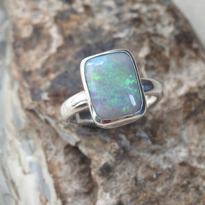 AUSTRALIAN OPAL RING