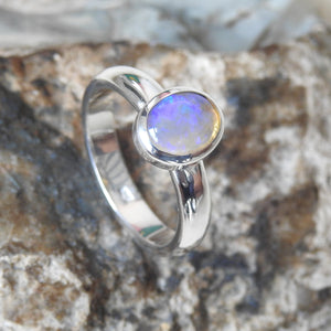 AUSTRALIAN OPAL RING