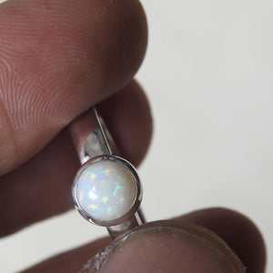 WHITE OPAL RING