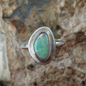 AUSTRALIAN OPAL RING