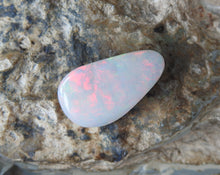 Load image into Gallery viewer, Australian opal