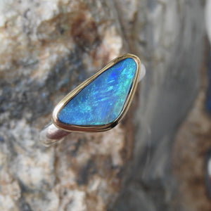 AUSTRALIAN BLACK OPAL RING