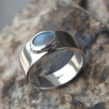 Load image into Gallery viewer, AUSTRALIAN OPAL RING