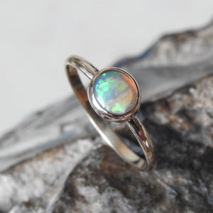 AUSTRALIAN OPAL RING