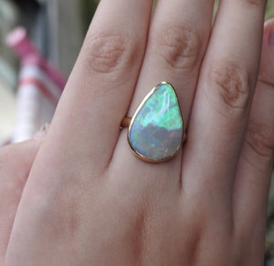 AUSTRALIAN OPAL RING