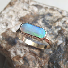 Load image into Gallery viewer, AUSTRALIAN OPAL RING