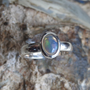 AUSTRALIAN OPAL RING