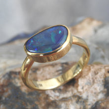 Load image into Gallery viewer, AUSTRALIAN OPAL RING