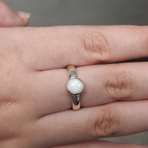 WHITE OPAL RING