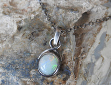 Load image into Gallery viewer, Australian Opal Pendant